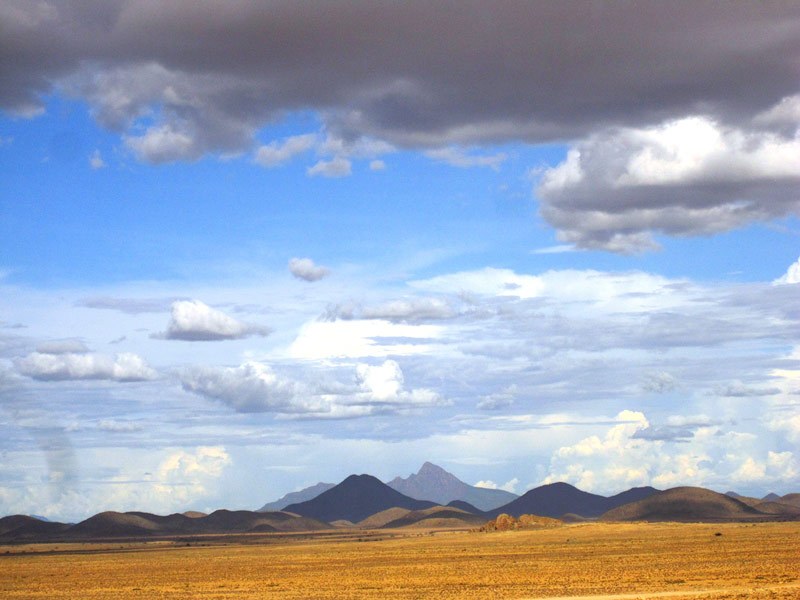 View of Tchitundu Hulu. Image ID: angtch0010001