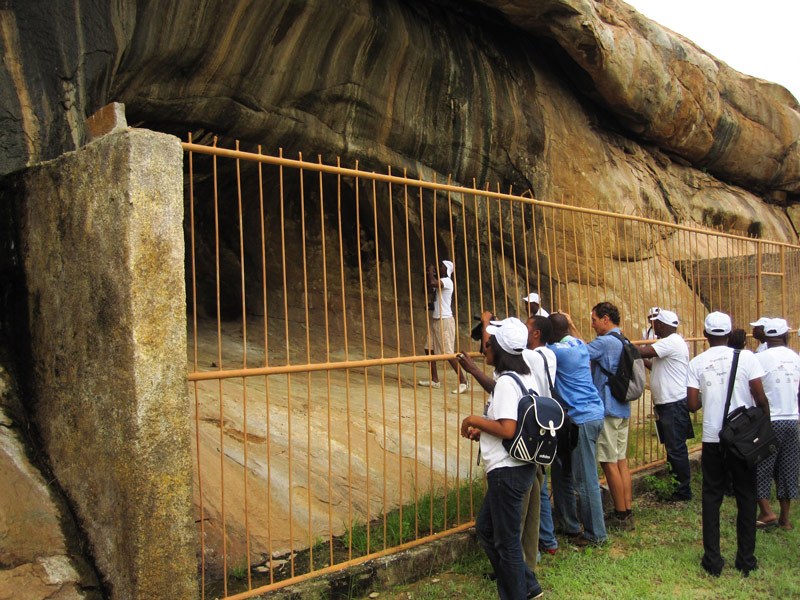 Tchitundu Hulu rock art site. Image ID: angtch0010002