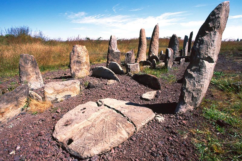 Tiya Butajira. The Museum at Tiya, a prehistoric graveyard with 36 engraved, mainly sandstone, megaliths. Custodian and open to public on payment of fee. View of part of the cemetery. Some megaliths are original to the cemetery; others have been brought from surrounding areas. Image ID: ethtbu0050001