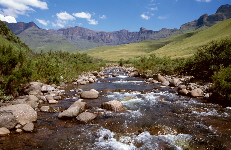 View up the river in the Ndedema Gorge, SOADRB0050003