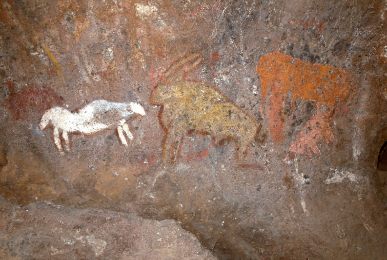 Polychrome paintings of several animals including a powerful eland with 2 horns centre and an elephant on the right, SOANTC0060004